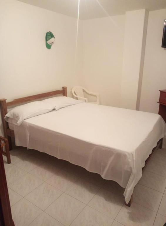 Hostal Dante San Gil Esterno foto